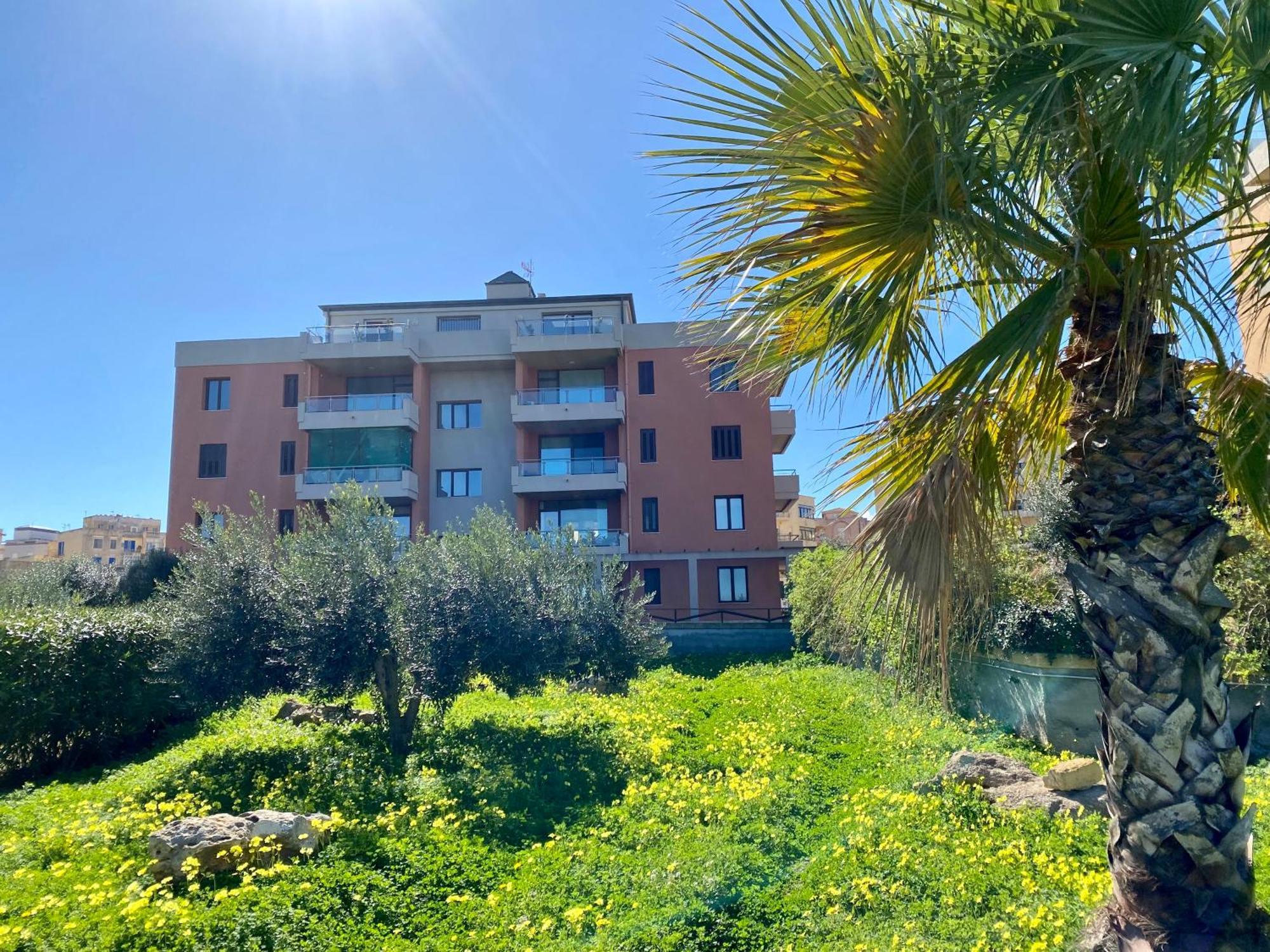 Penthouse Le Isole Apartman Marsala Kültér fotó